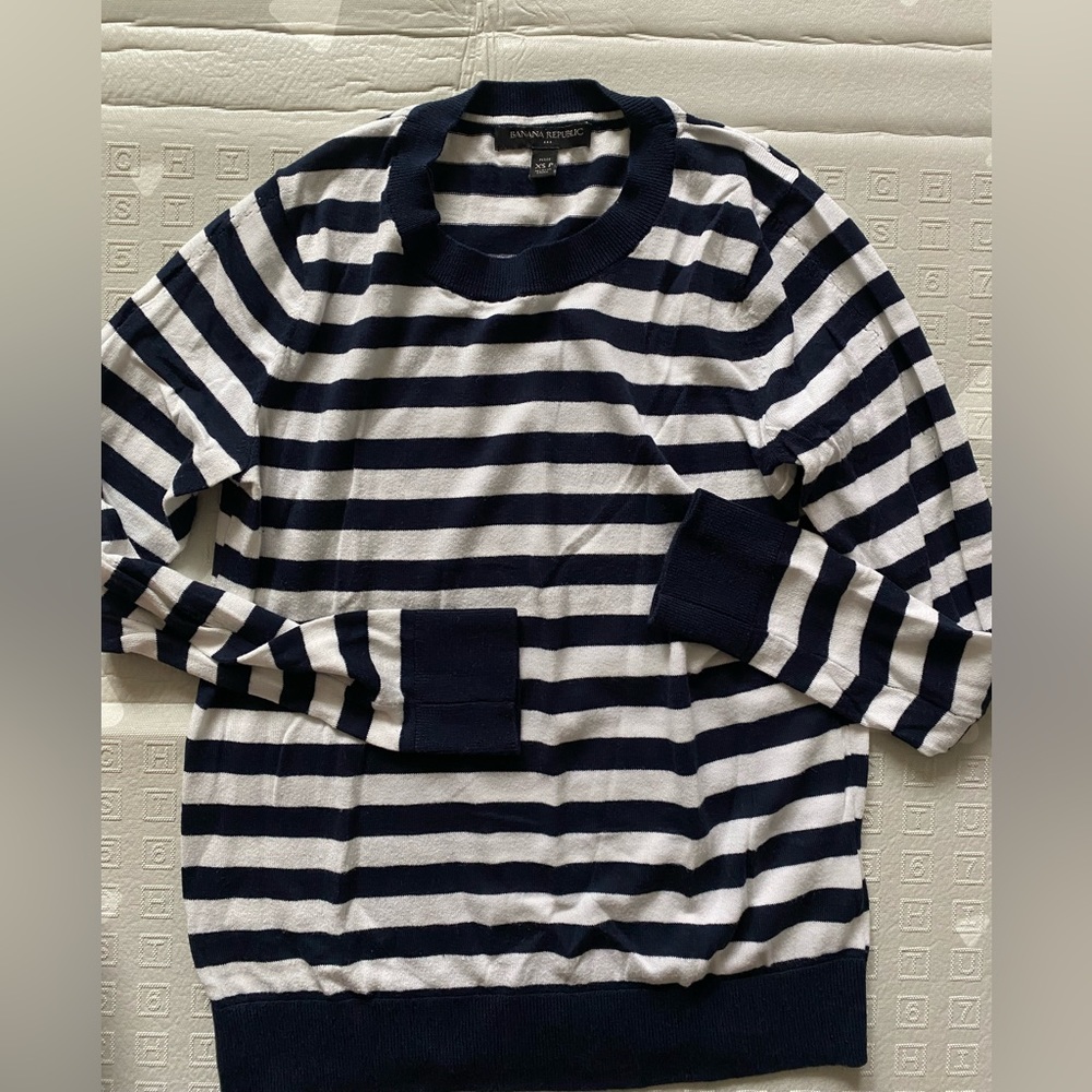 Banana Republic Sweater Top